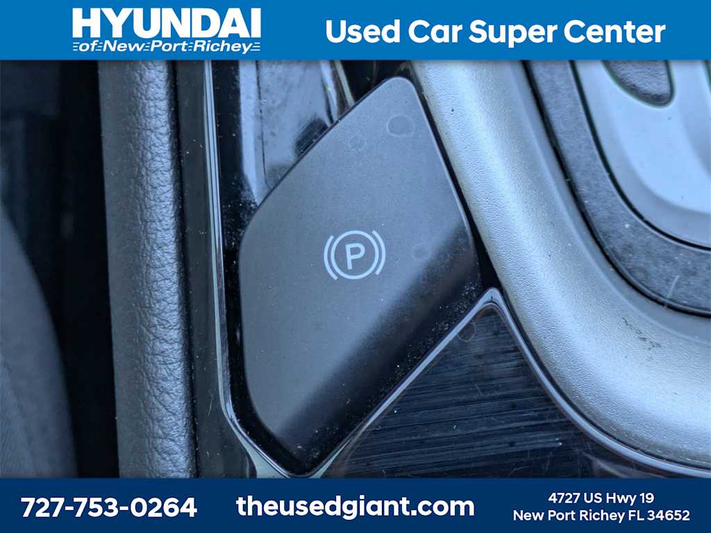 Thumbnail: 2013 Ford Fusion - 21