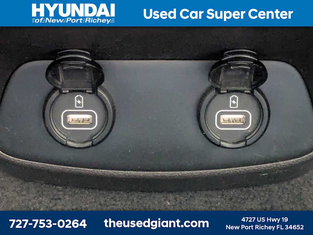Thumbnail: 2020 Hyundai Santa Fe - 16