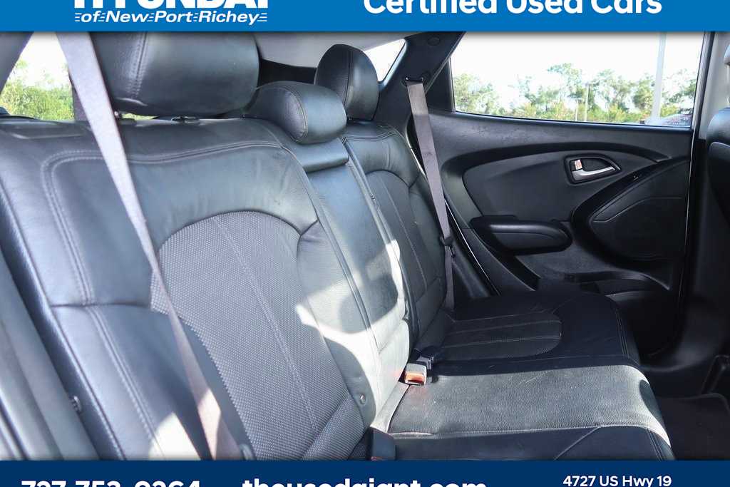 Thumbnail: 2011 Hyundai Tucson - 8