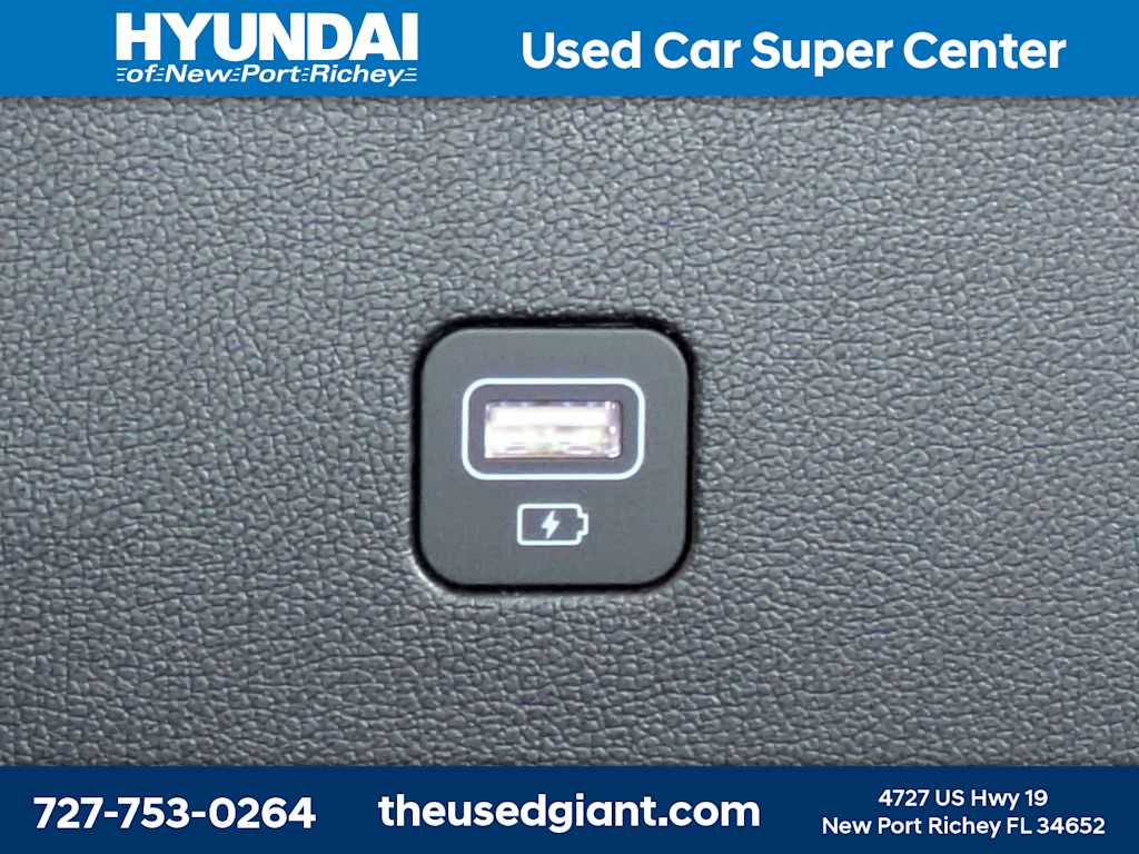 Thumbnail: 2023 Kia Sorento - 16