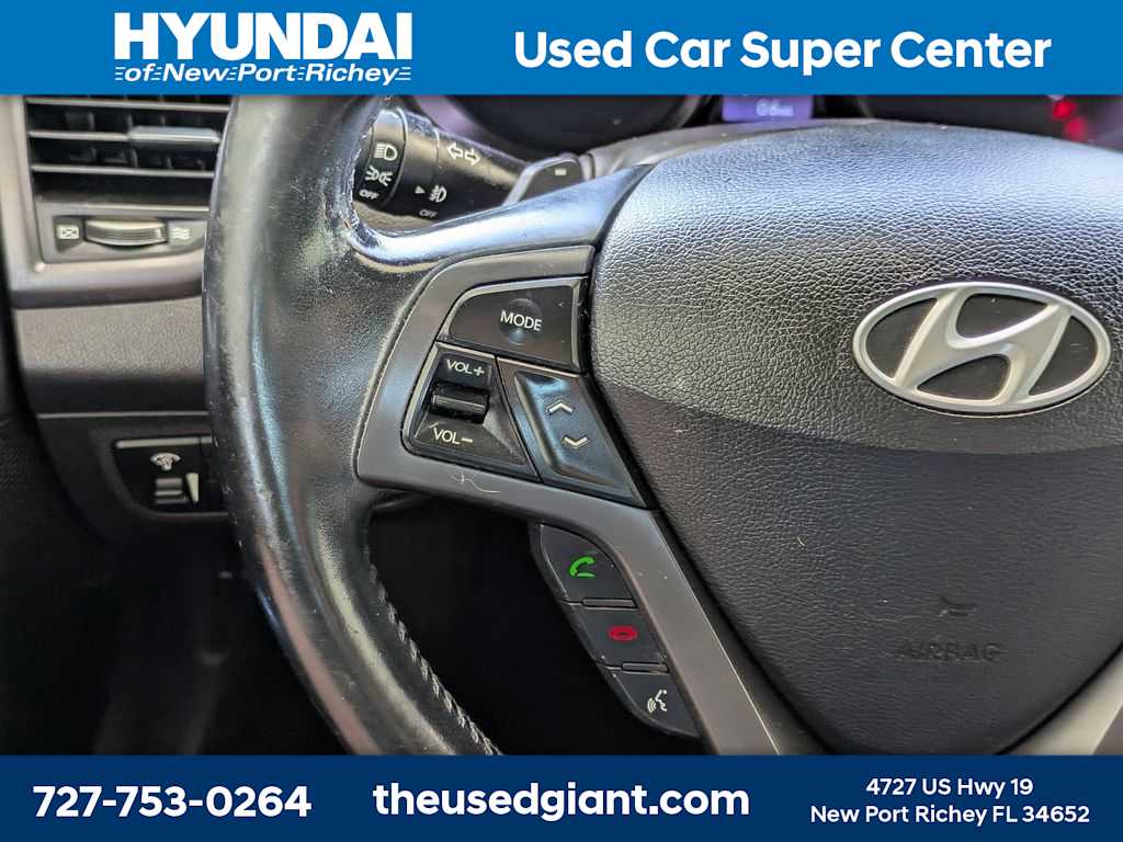 Thumbnail: 2013 Hyundai Veloster - 29
