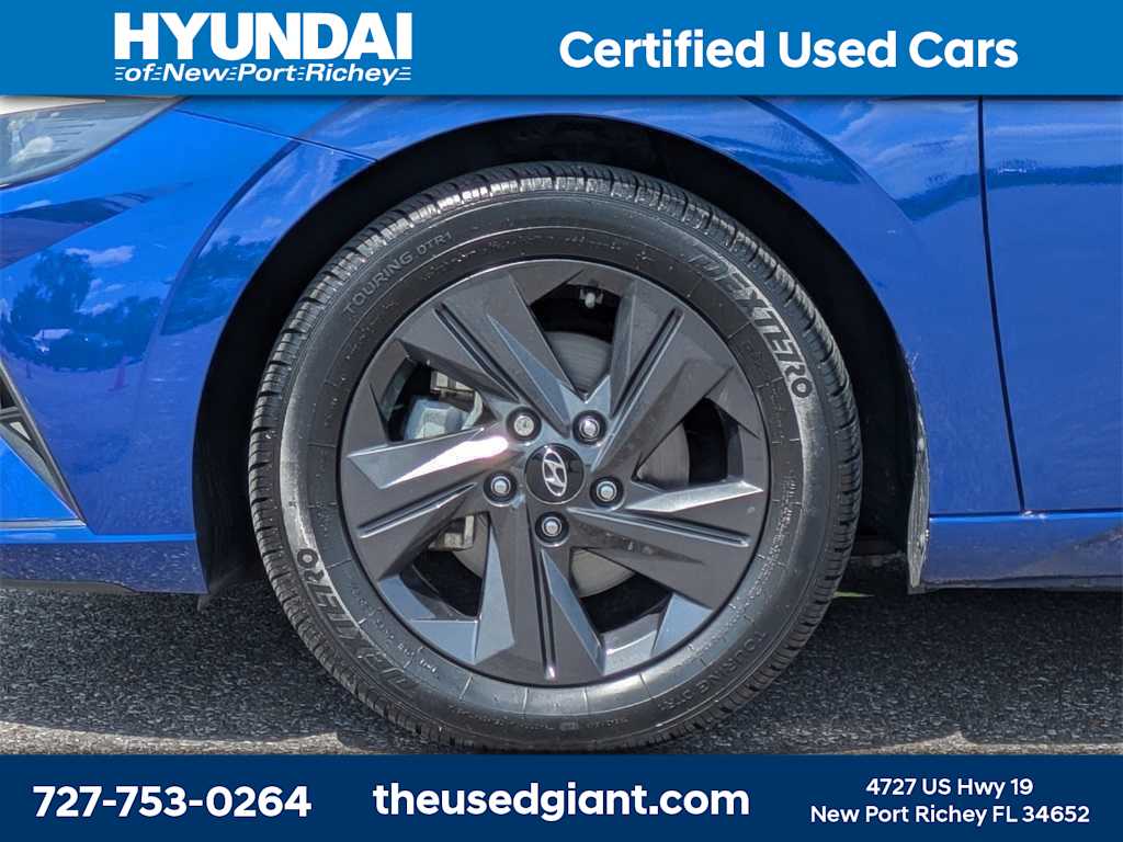 Thumbnail: 2022 Hyundai Elantra - 10