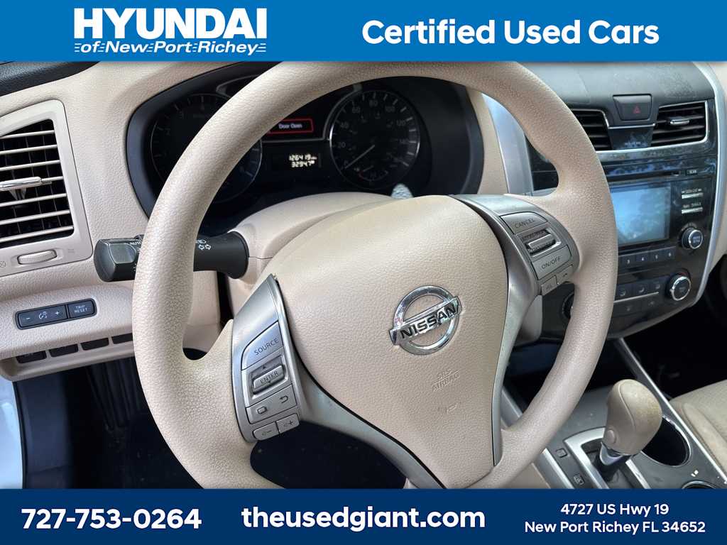 2015 Nissan Altima S 10