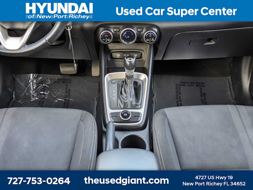 Thumbnail: 2023 Hyundai Venue - 19