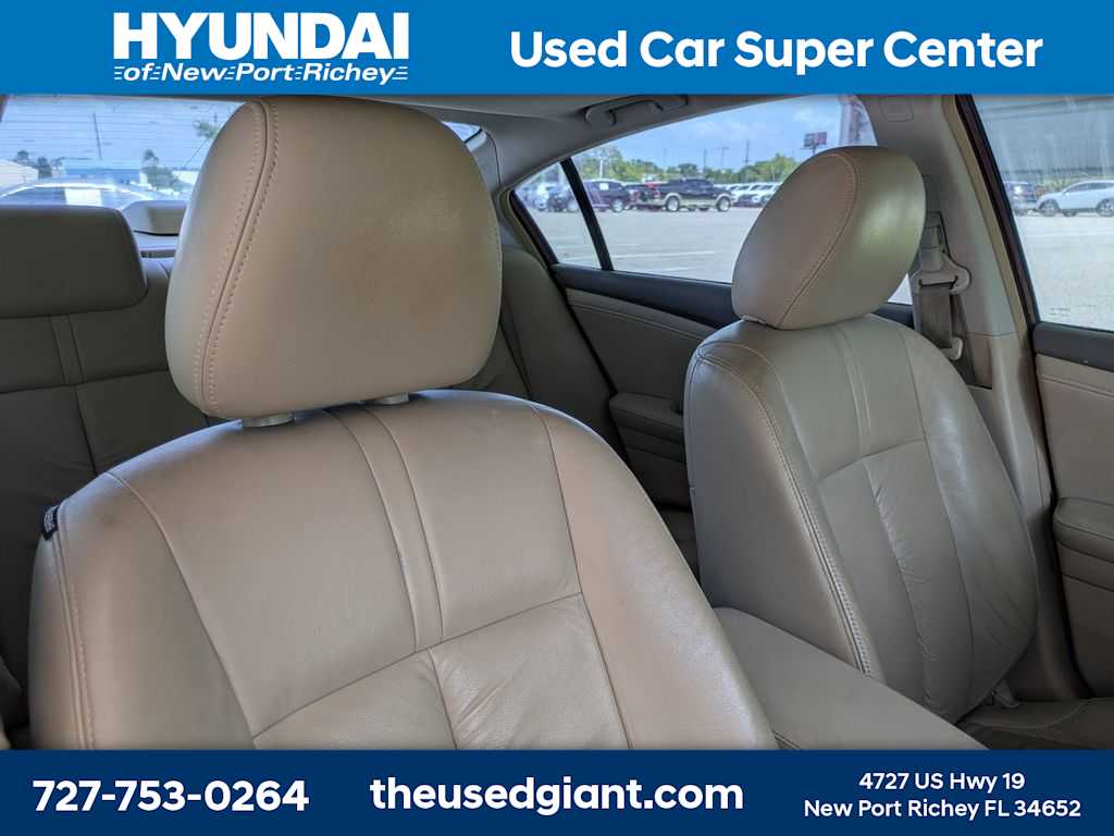 Thumbnail: 2010 Nissan Altima - 6