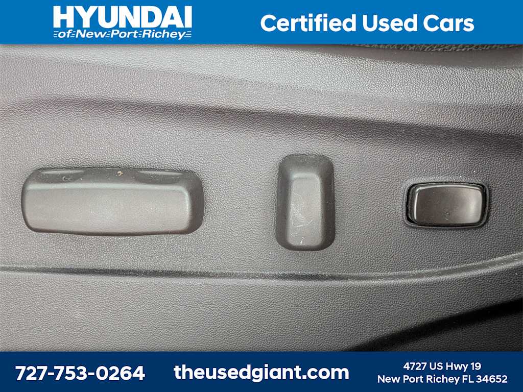 Thumbnail: 2015 Hyundai Tucson - 22