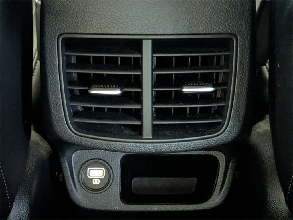 Thumbnail: 2023 Kia Seltos - 15