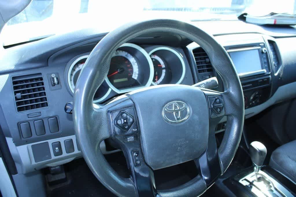 Thumbnail: 2015 Toyota Tacoma - 11