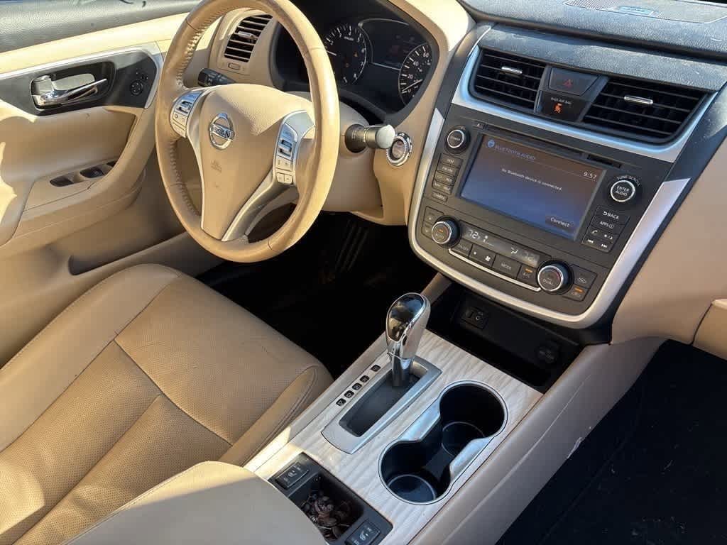 Thumbnail: 2016 Nissan Altima - 7