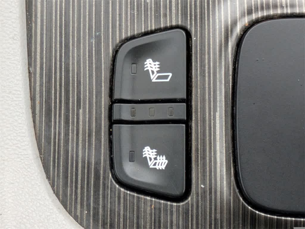 Thumbnail: 2020 GMC Acadia - 31