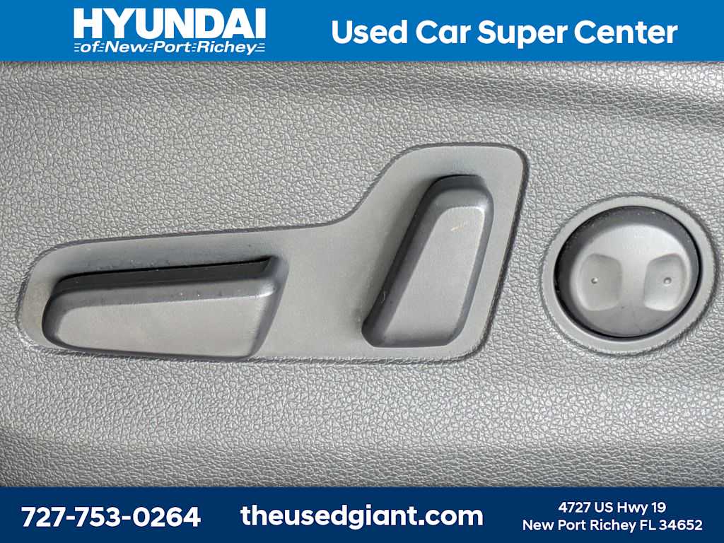 Thumbnail: 2020 Hyundai Tucson - 22