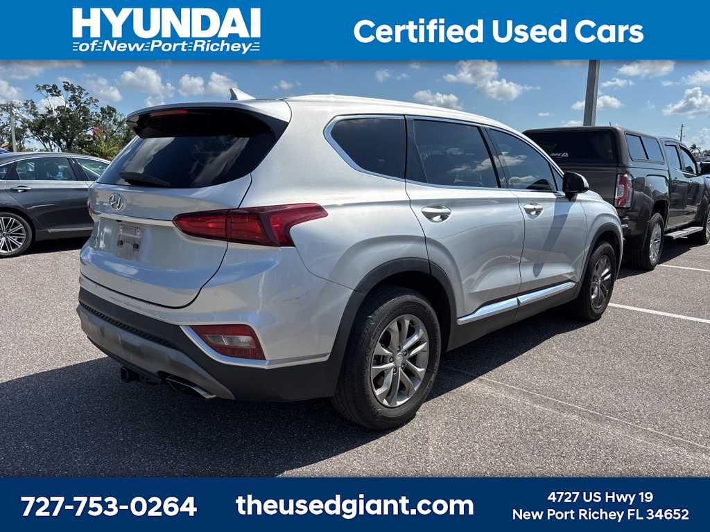 Thumbnail: 2019 Hyundai Santa Fe - 3