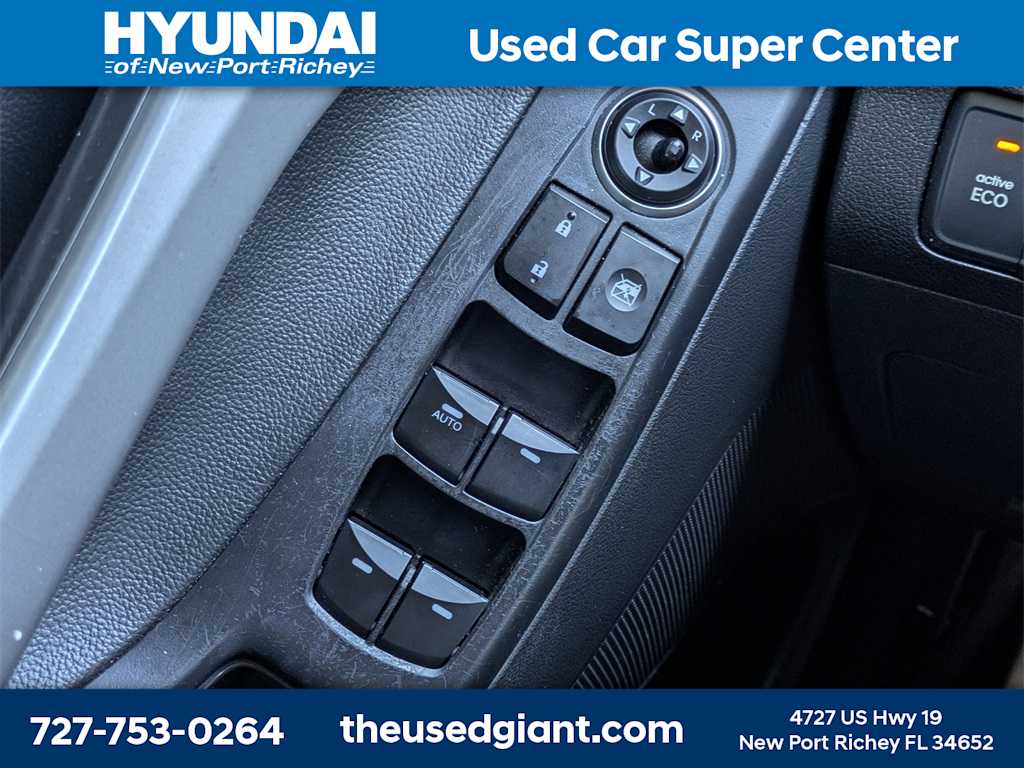 Thumbnail: 2015 Hyundai Elantra - 25