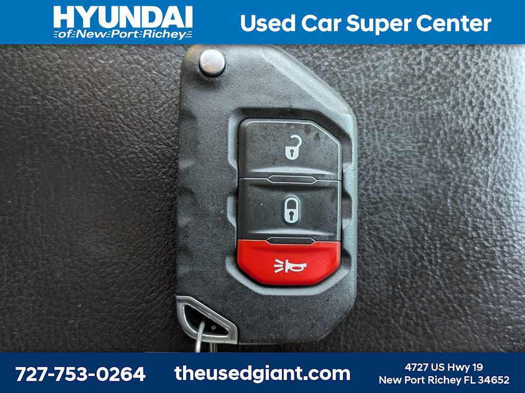 Thumbnail: 2022 Jeep Wrangler - 38