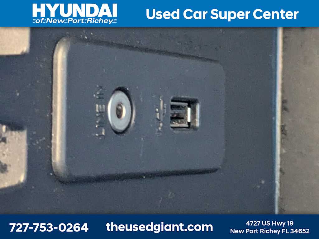 Thumbnail: 2009 Lincoln MKZ - 24