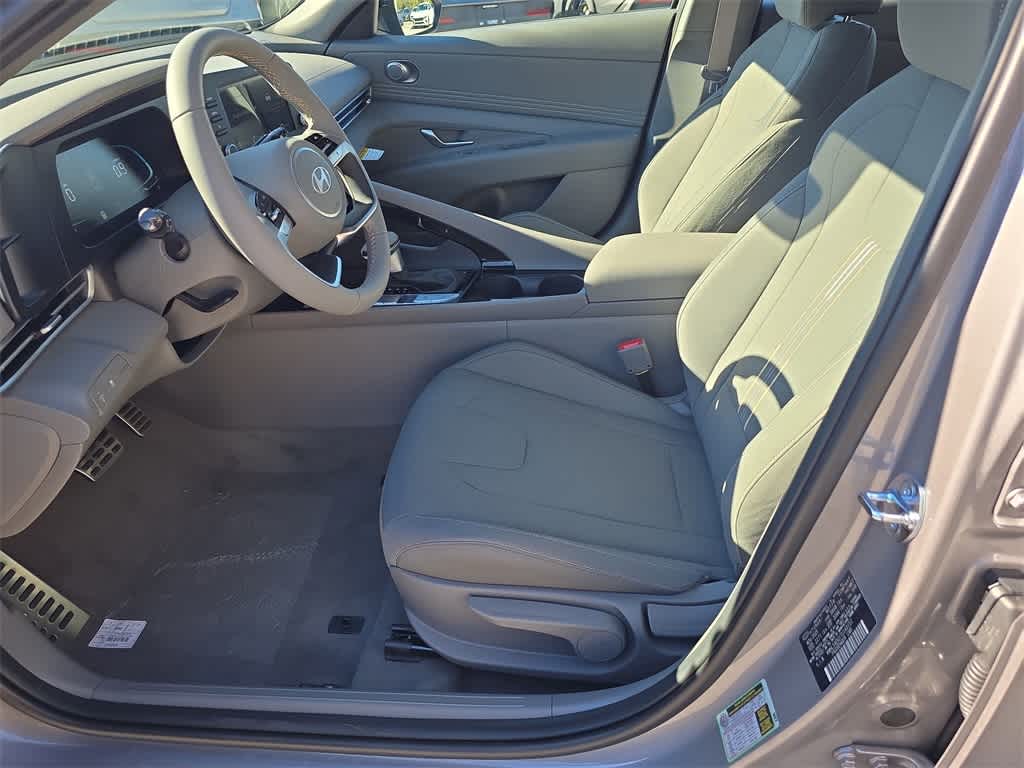 Thumbnail: 2026 Hyundai Elantra - 15