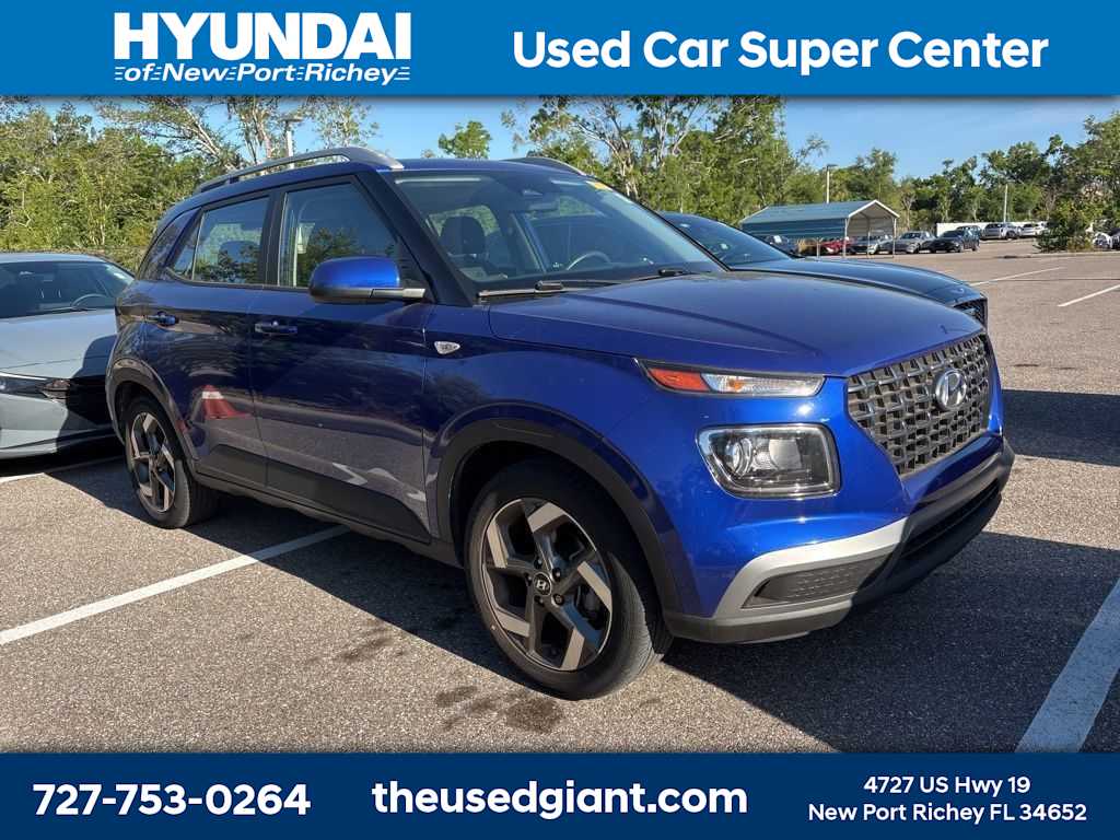 Thumbnail: 2023 Hyundai Venue - 4