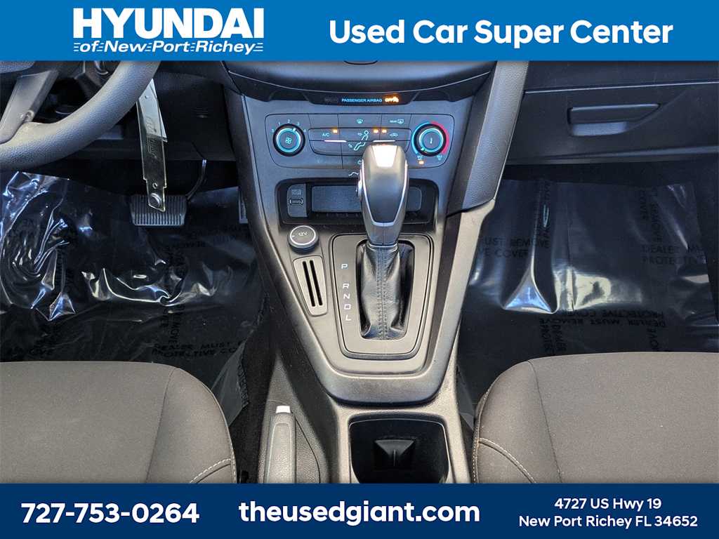 Thumbnail: 2016 Ford Focus - 17