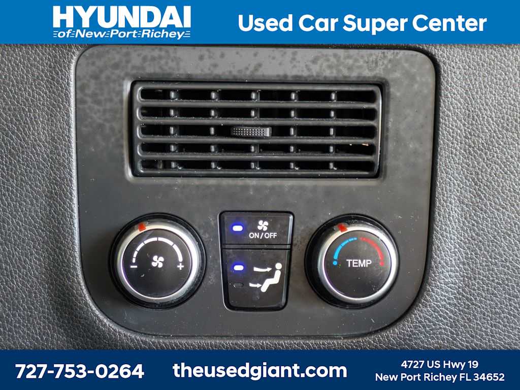 Thumbnail: 2018 Hyundai Santa Fe - 16
