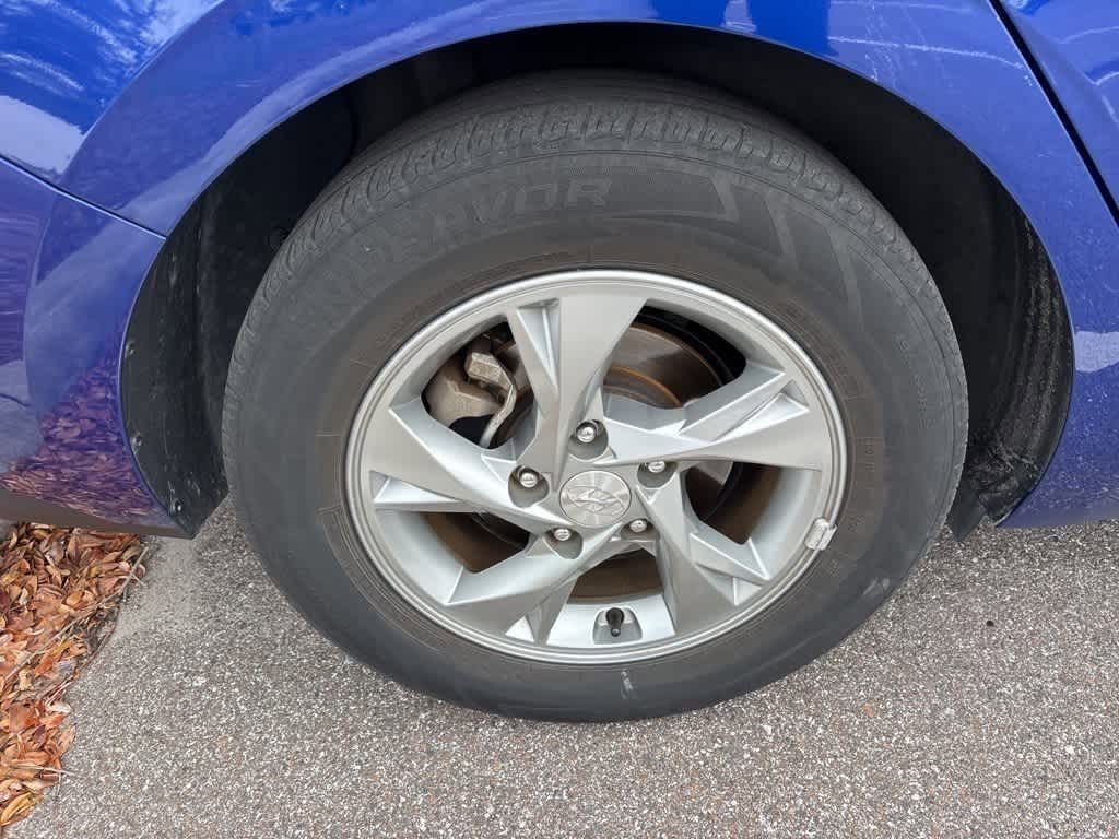Thumbnail: 2021 Hyundai Elantra - 5