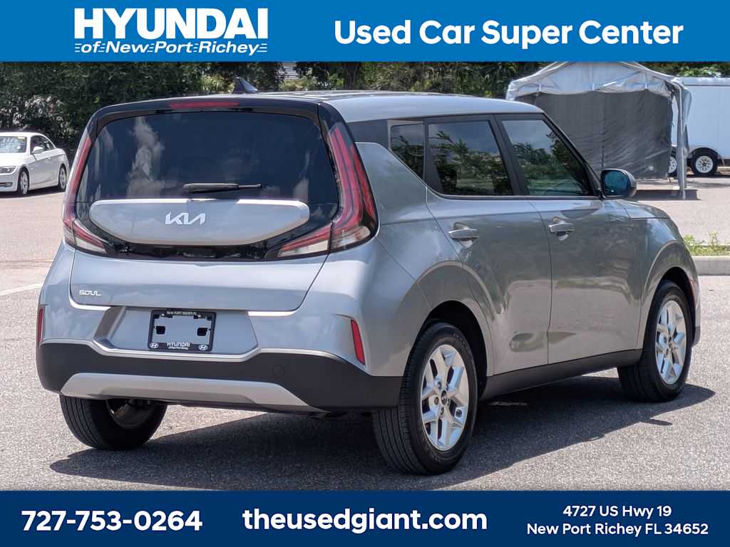 Thumbnail: 2023 Kia Soul - 5