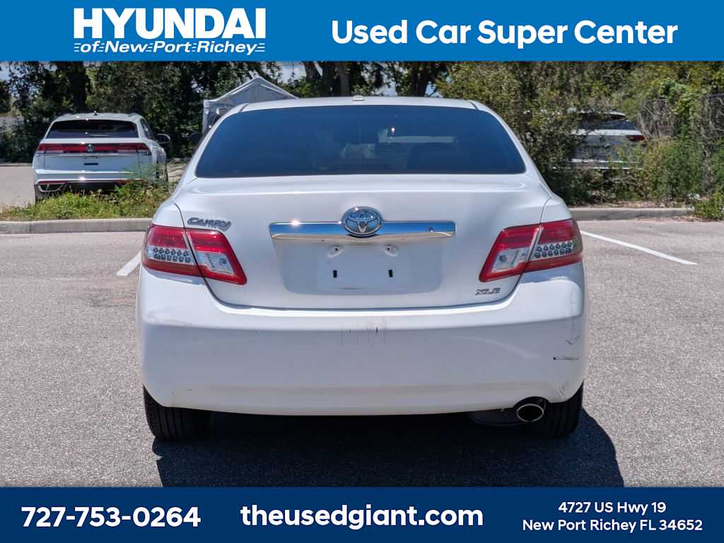 Thumbnail: 2011 Toyota Camry - 4