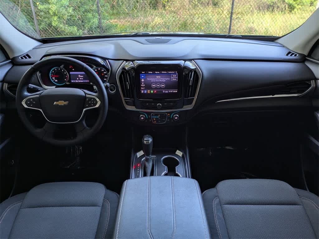 Thumbnail: 2020 Chevrolet Traverse - 21