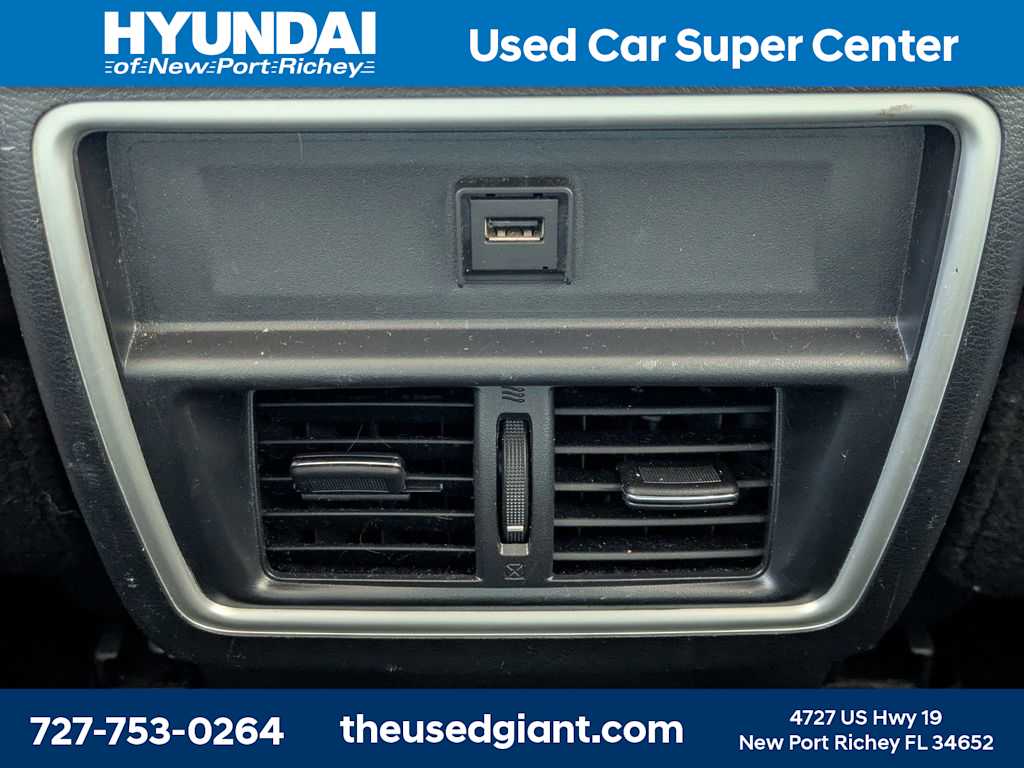 Thumbnail: 2016 Nissan Murano - 17