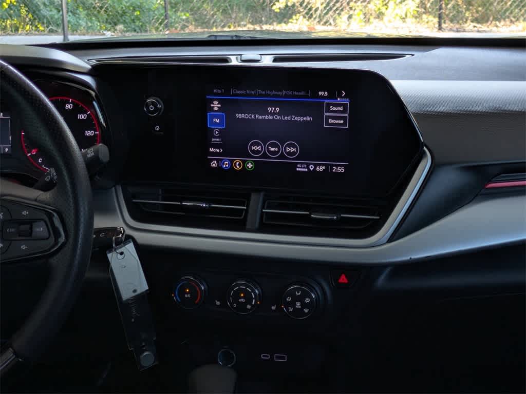 Thumbnail: 2024 Chevrolet Trax - 19