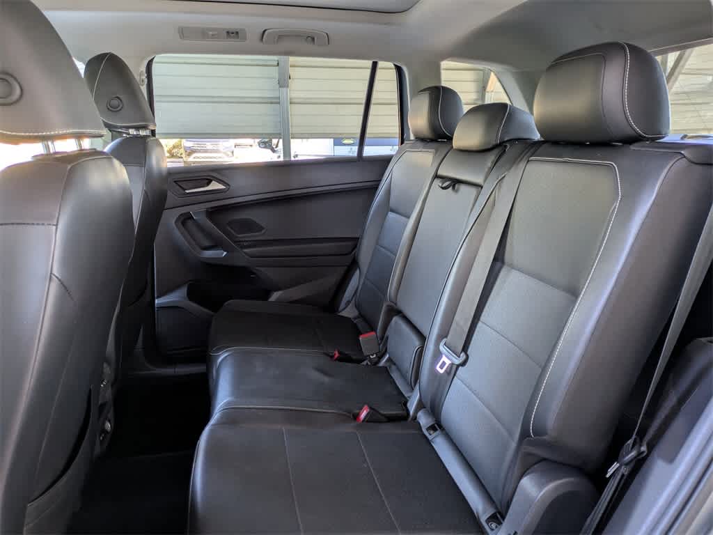 Thumbnail: 2021 Volkswagen Tiguan - 16