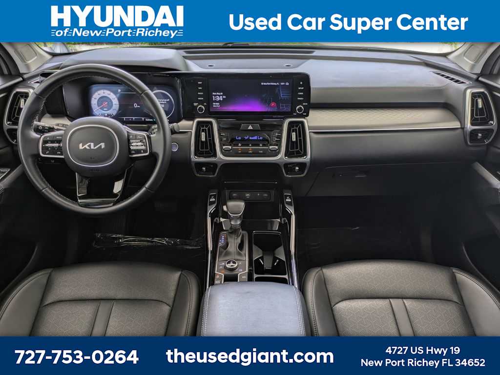 Thumbnail: 2023 Kia Sorento - 22