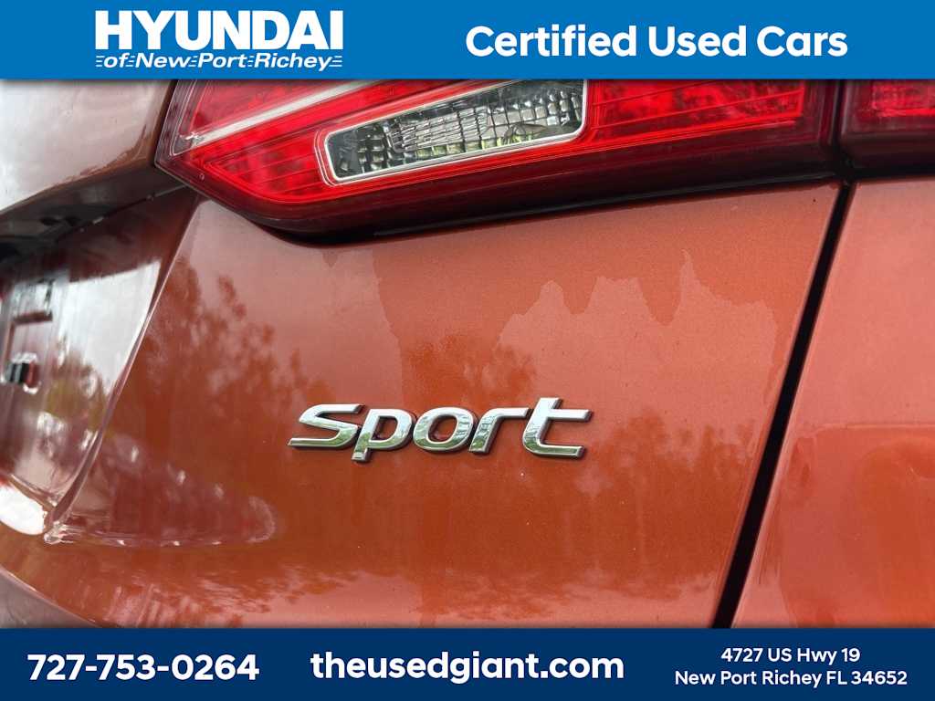 Thumbnail: 2015 Hyundai Santa Fe - 5