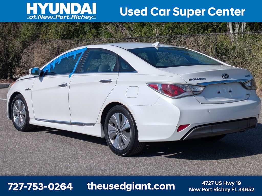 Thumbnail: 2013 Hyundai Sonata - 3