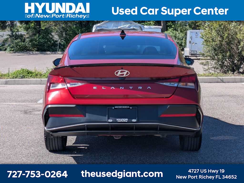 Thumbnail: 2025 Hyundai Elantra - 4