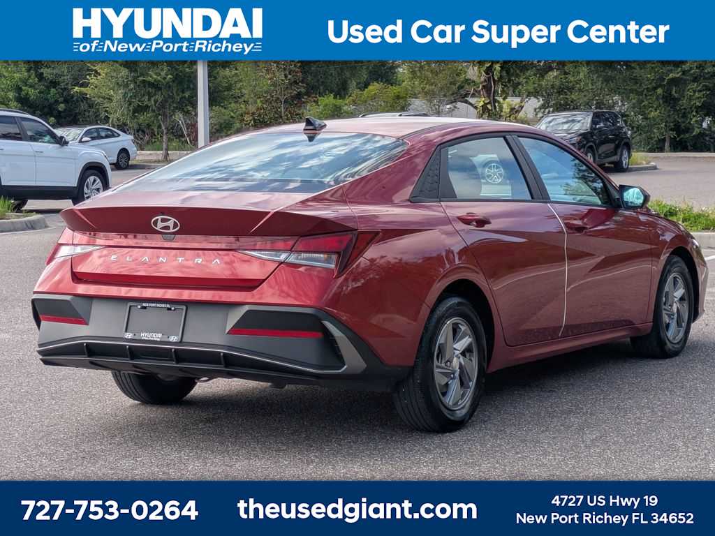 Thumbnail: 2024 Hyundai Elantra - 5