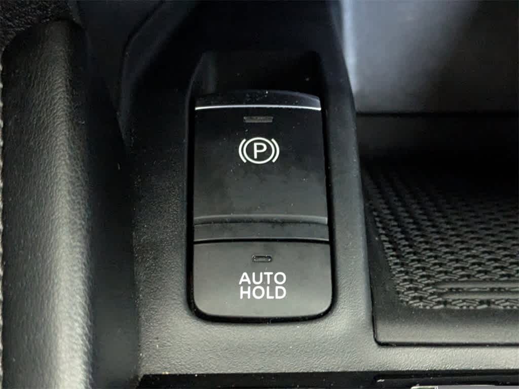 Thumbnail: 2021 Nissan Kicks - 23