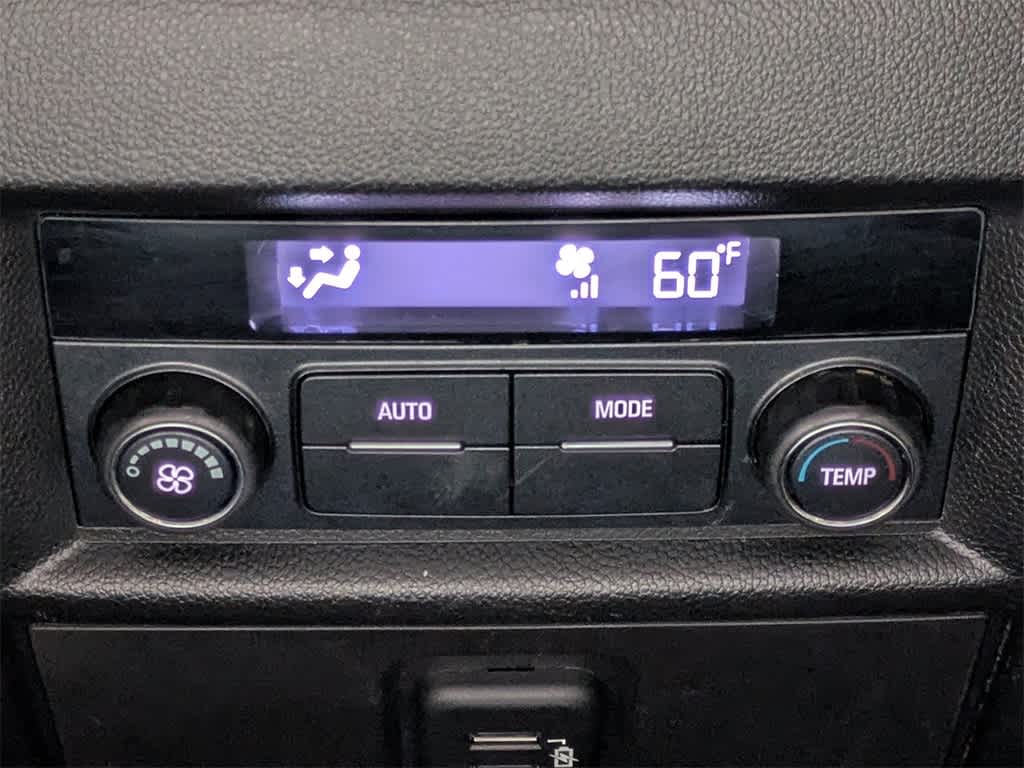 Thumbnail: 2019 Chevrolet Traverse - 18