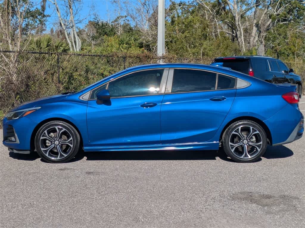 Thumbnail: 2019 Chevrolet Cruze - 2