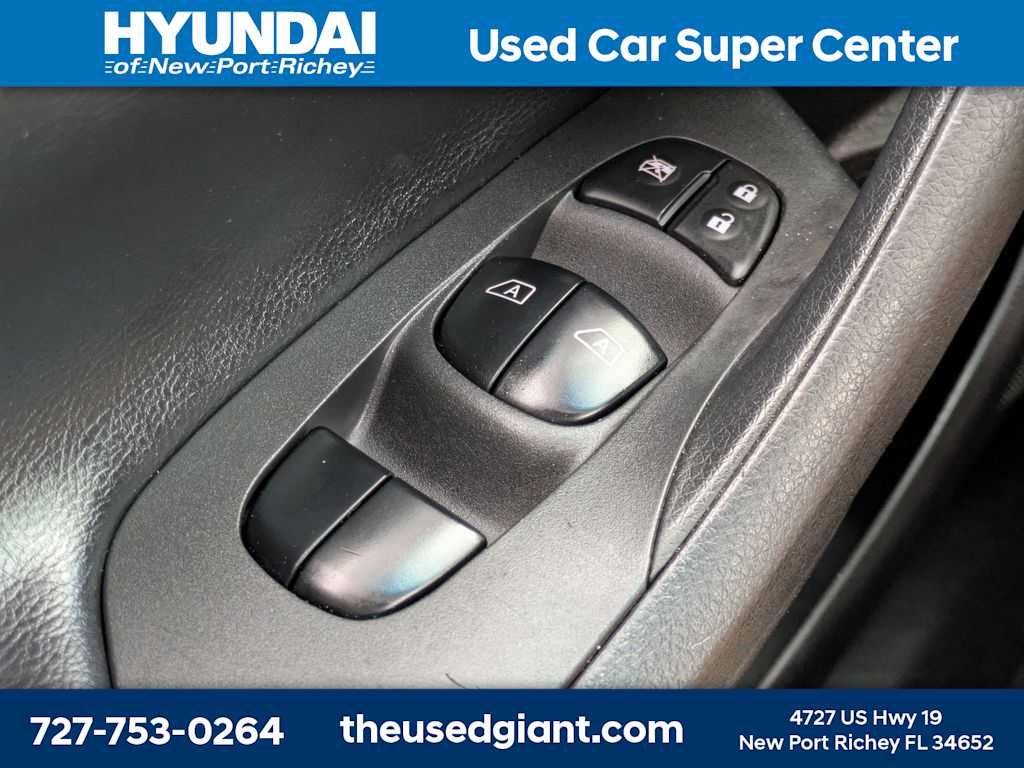 Thumbnail: 2013 Nissan Altima - 29