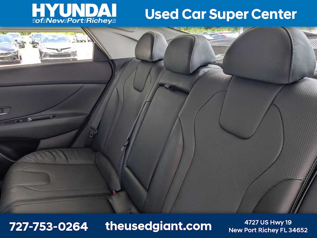 Thumbnail: 2022 Hyundai Elantra - 14