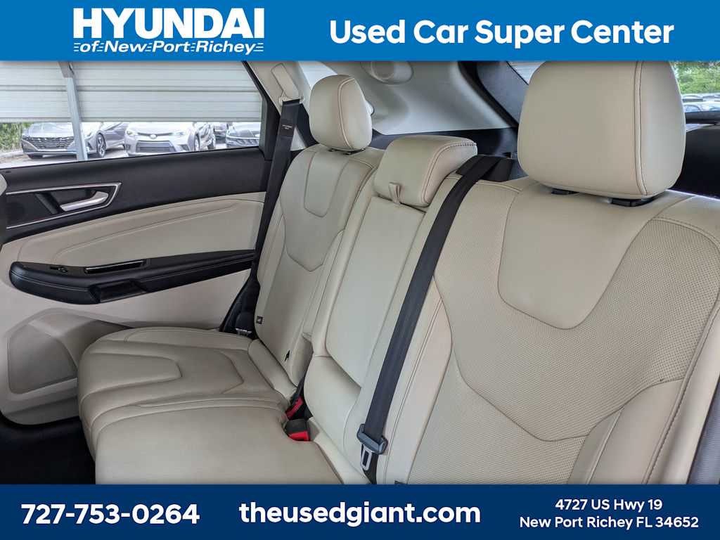 Thumbnail: 2015 Ford Edge - 16