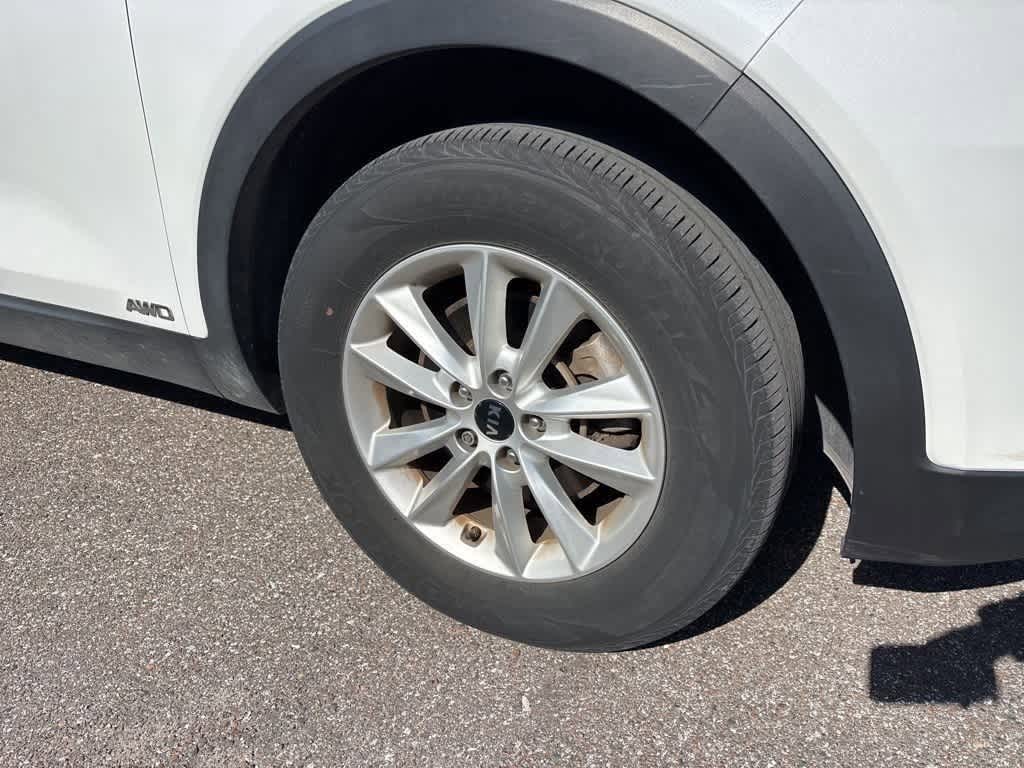 Thumbnail: 2019 Kia Sorento - 6