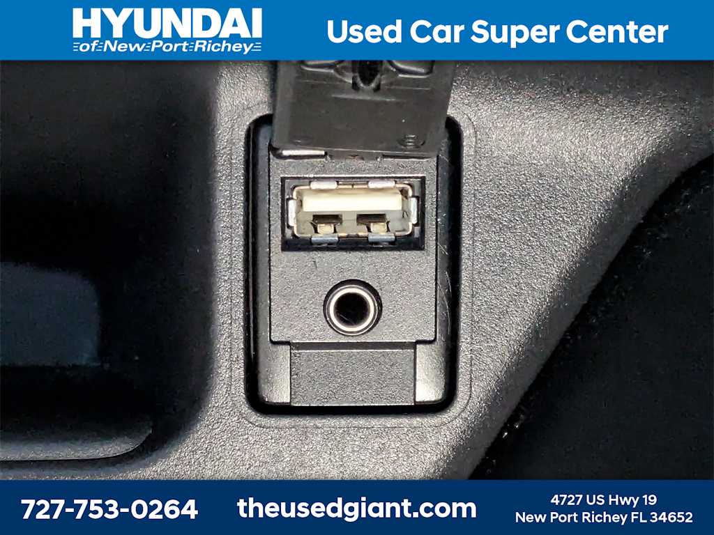 Thumbnail: 2018 Toyota C-HR - 24