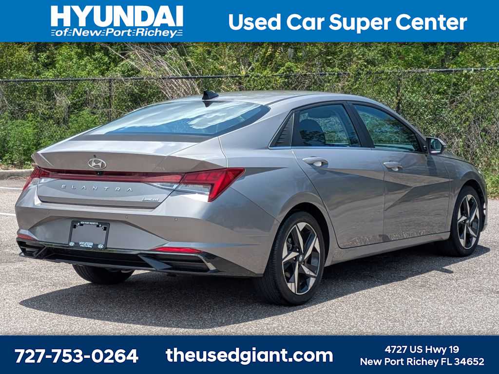 Thumbnail: 2022 Hyundai Elantra - 5