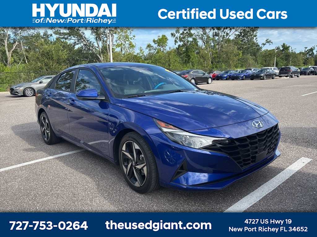 Thumbnail: 2023 Hyundai Elantra - 4