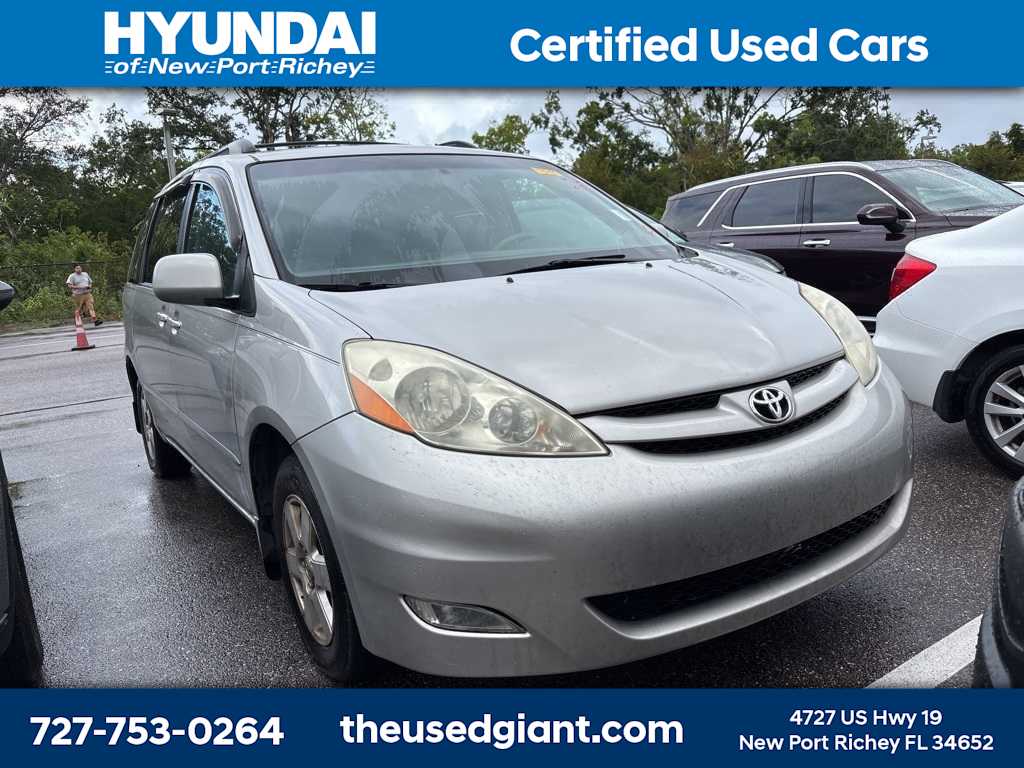 Thumbnail: 2006 Toyota Sienna - 4