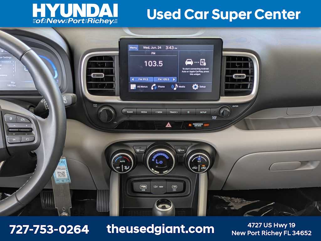 Thumbnail: 2023 Hyundai Venue - 18