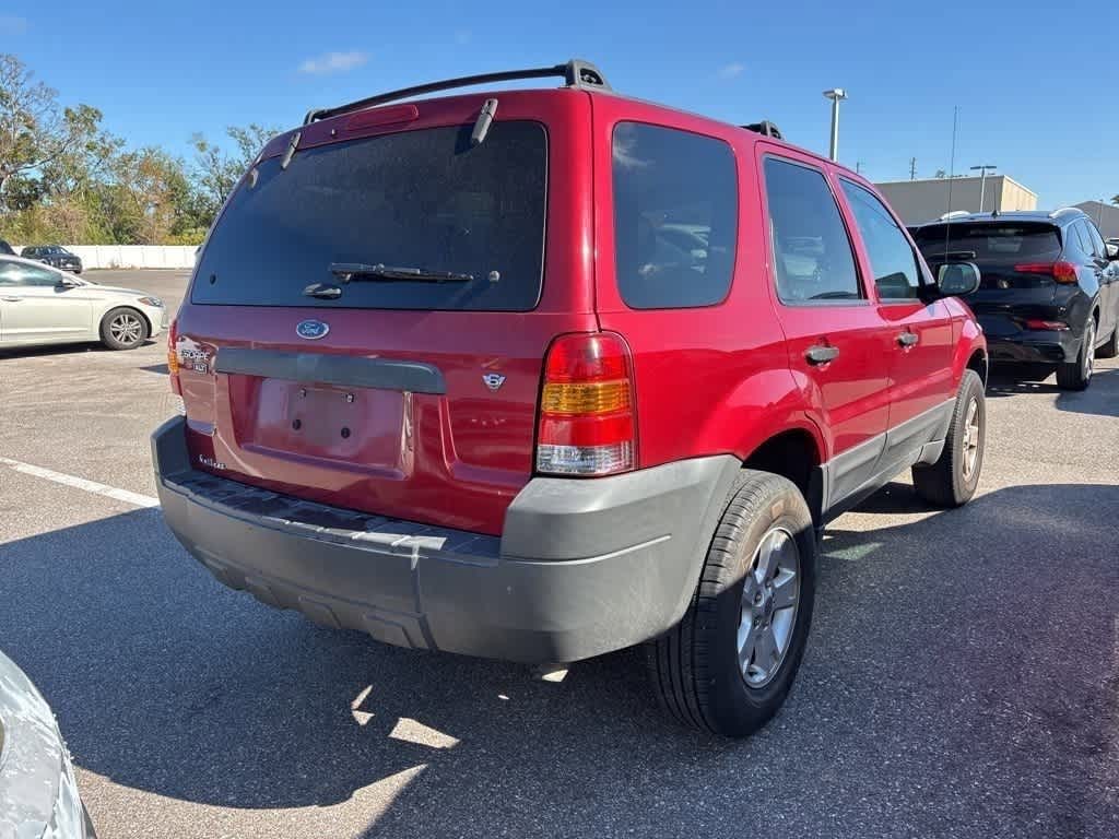 Thumbnail: 2006 Ford Escape - 3