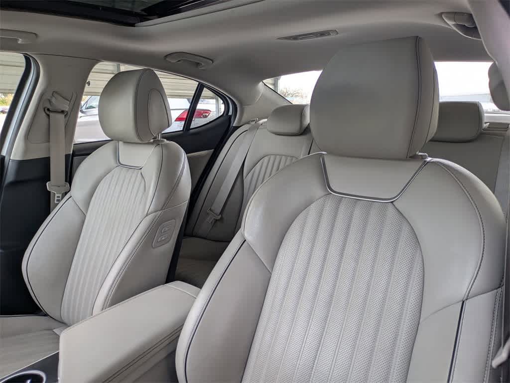 Thumbnail: 2020 Genesis G70 - 7