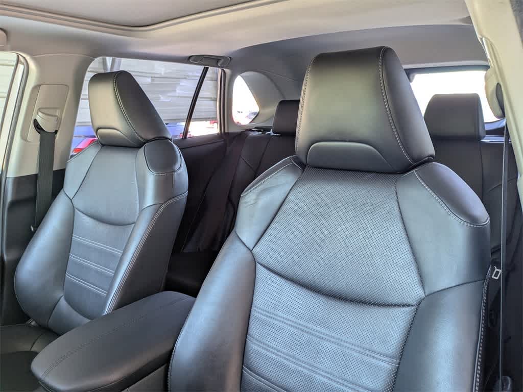 Thumbnail: 2019 Toyota RAV4 - 7